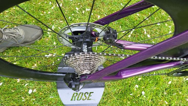 Canyon Speedmax CF SLX Hawaii LTD 2023 2023 Road & Gravel de segunda mano, Morado — imagen 4 de 7