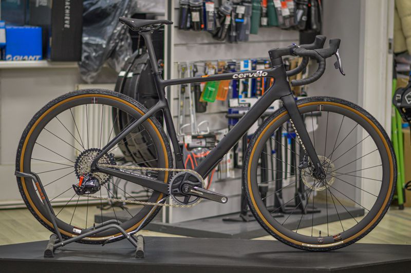Używany Cervélo Cervelo Aspero-5 Force XPLR ETap AXS 1 Five Black 2024 Road & Gravel
