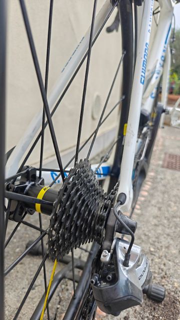 Tweedehands Canyon Ultimate Shimano Dura Ace Di2 2017 Road & Gravel — afbeelding 10 van 14