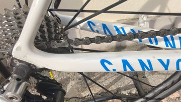 Tweedehands Canyon Ultimate Shimano Dura Ace Di2 2017 Road & Gravel — afbeelding 4 van 14