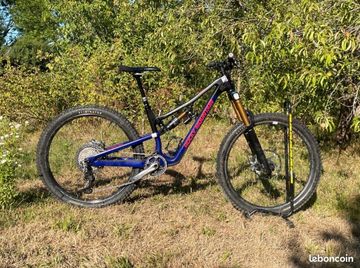 Rocky Mountain Altitude Carbon 90 Rally Edition 2021 2021 MTB d'occasion