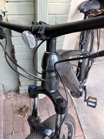 Used Trek Powerfly 4 2021 2021 Mountainbike, Green, 27.5, 29 — image 4 of 5