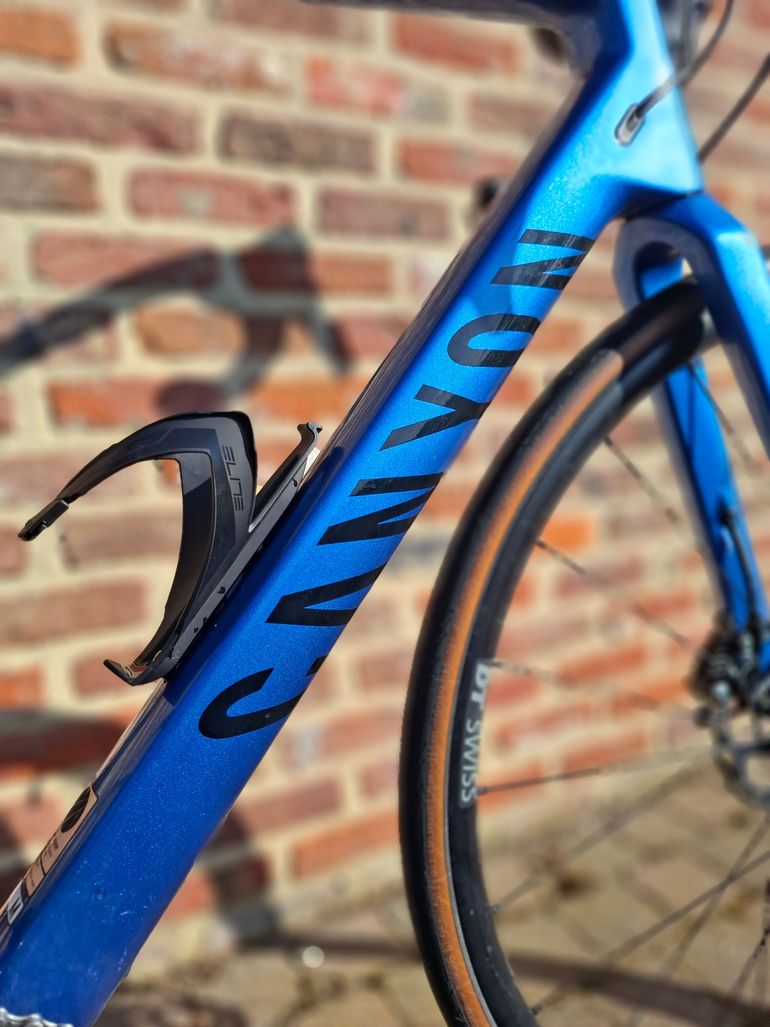 Used Canyon Ultimate CF SL 7 2023 2023 Road & Gravel, Black — image 4 of 7