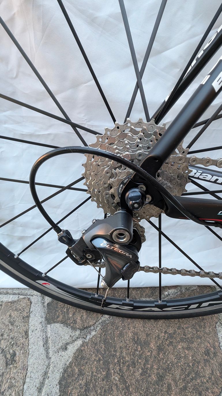 Käytetty Bianchi Infinito CV Ultegra 2014 Road & Gravel — kuva 2 / 13