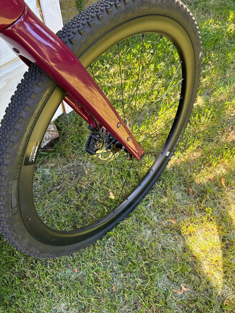 Used Lapierre Crosshill CF 6.0 2025 2025 Road & Gravel, Red — image 8 of 8