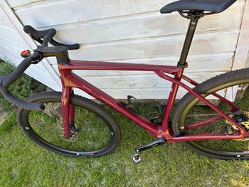 Used Lapierre Crosshill CF 6.0 2025 2025 Road & Gravel, Red — image 3 of 8