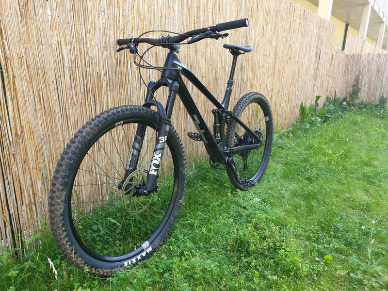 Used YT Industries Izzo CORE 2 29 2023 2023 Mountainbike, Black, 29 — image 2 of 9