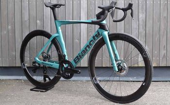 Used Bianchi Oltre PRO SRAM FORCE ETAP AXS 2025 2025 Road & Gravel, Green — image 2 of 4