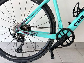 Used Guerciotti Custom Shimano GRX 2025 Road & Gravel, Light Gray — image 3 of 7