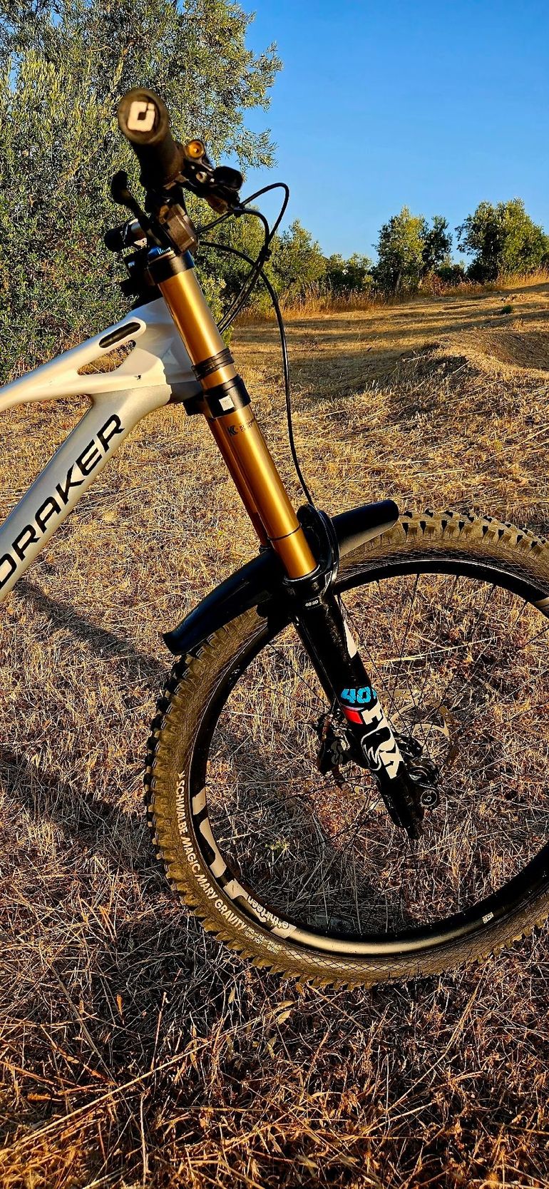 Gebrauchtes Mondraker Summum Shimano Saint 2024 Mountainbike, Weiß — Bild 8 von 22