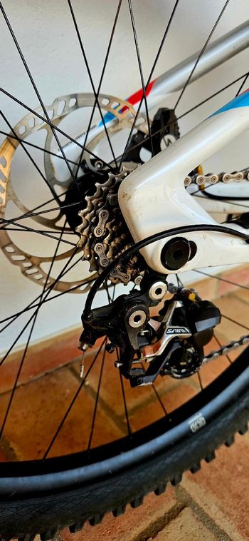 Used Mondraker Summum Shimano Saint 2024 Mountainbike, White — image 3 of 5