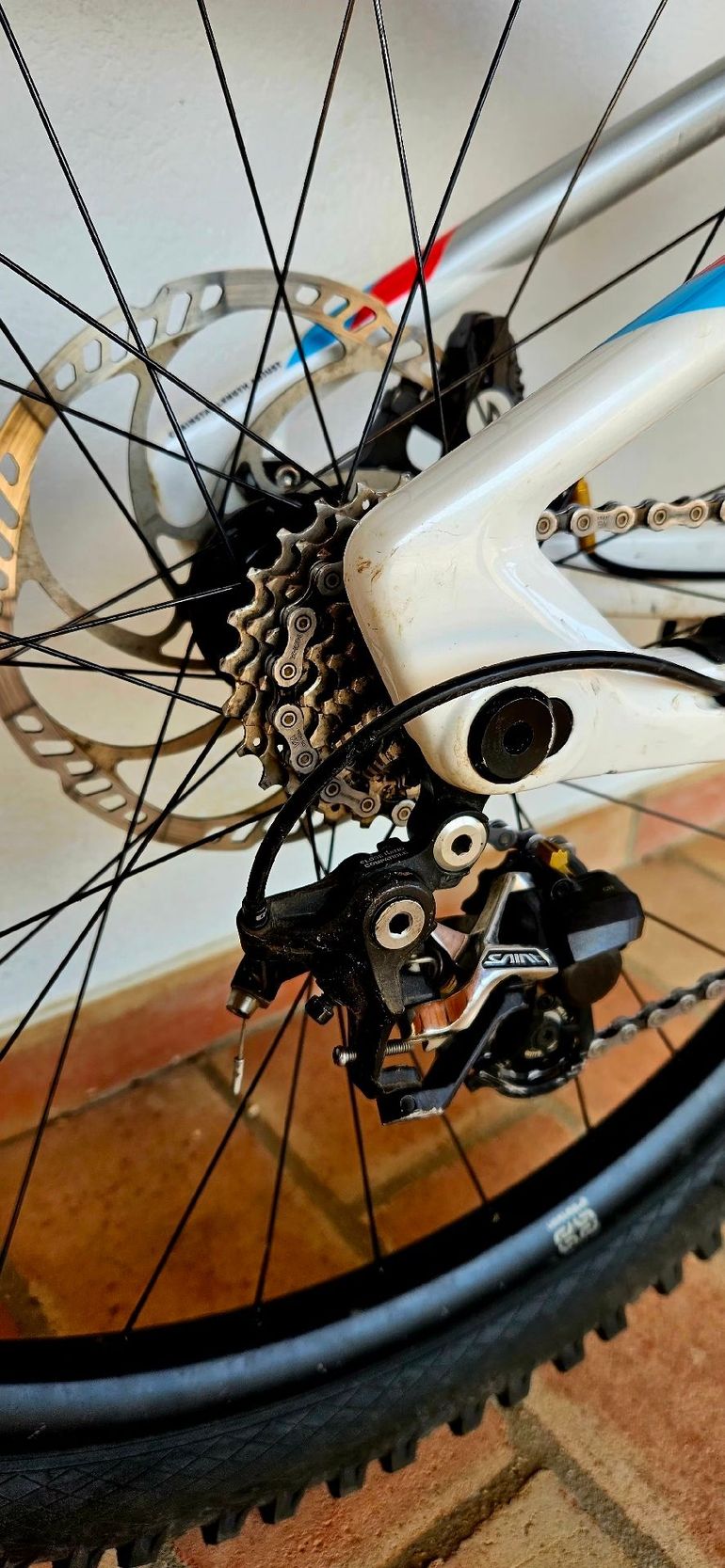 Used Mondraker Summum Shimano Saint 2024 Mountainbike, White — image 3 of 5