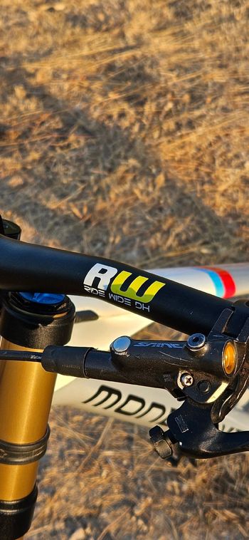 Gebrauchtes Mondraker Summum Shimano Saint 2024 Mountainbike, Weiß — Bild 21 von 22