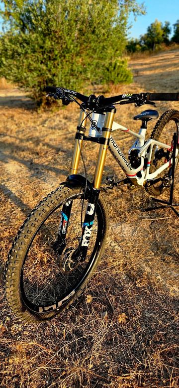 Gebrauchtes Mondraker Summum Shimano Saint 2024 Mountainbike, Weiß — Bild 13 von 22