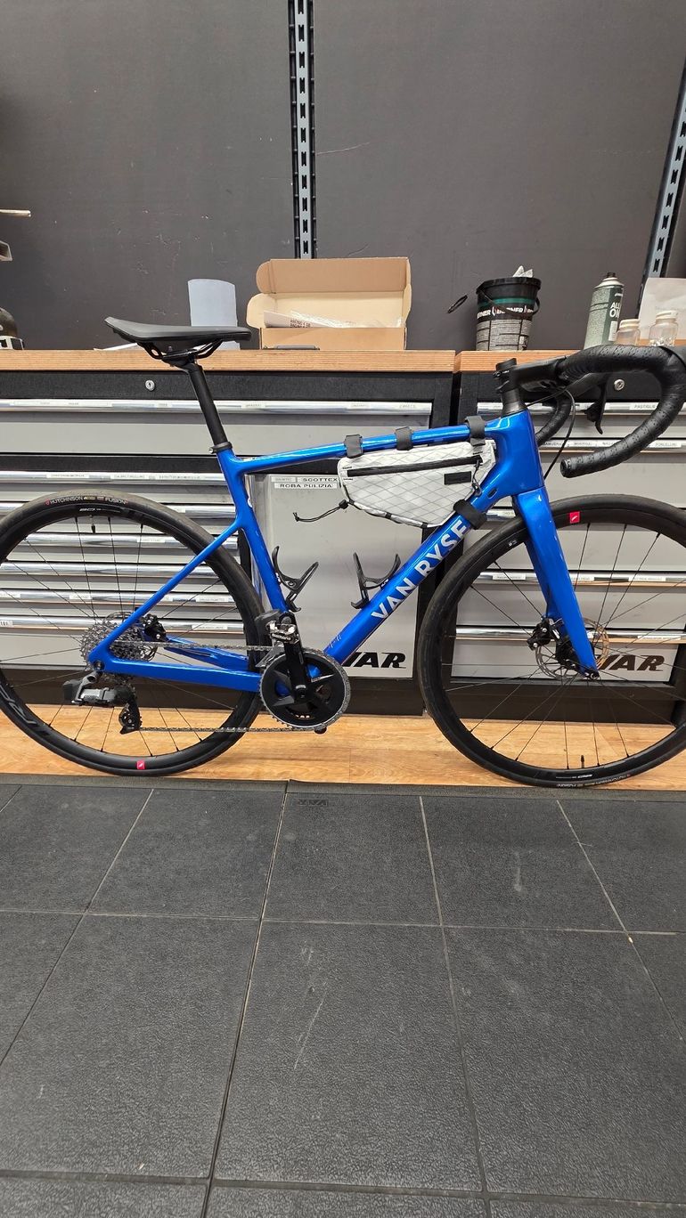 Used Van rysel 12-Speed Road Bike NCR CF Rival AXS eTap 2026 2026 Road & Gravel, Blue — image 1 of 6