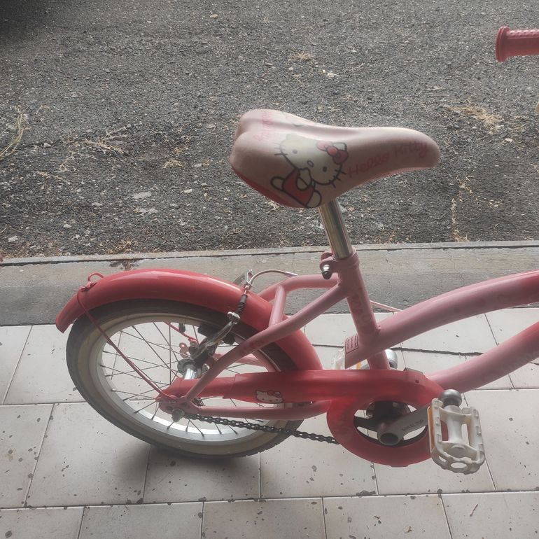Used Hello kitty Custom Youth, White — image 3 of 4