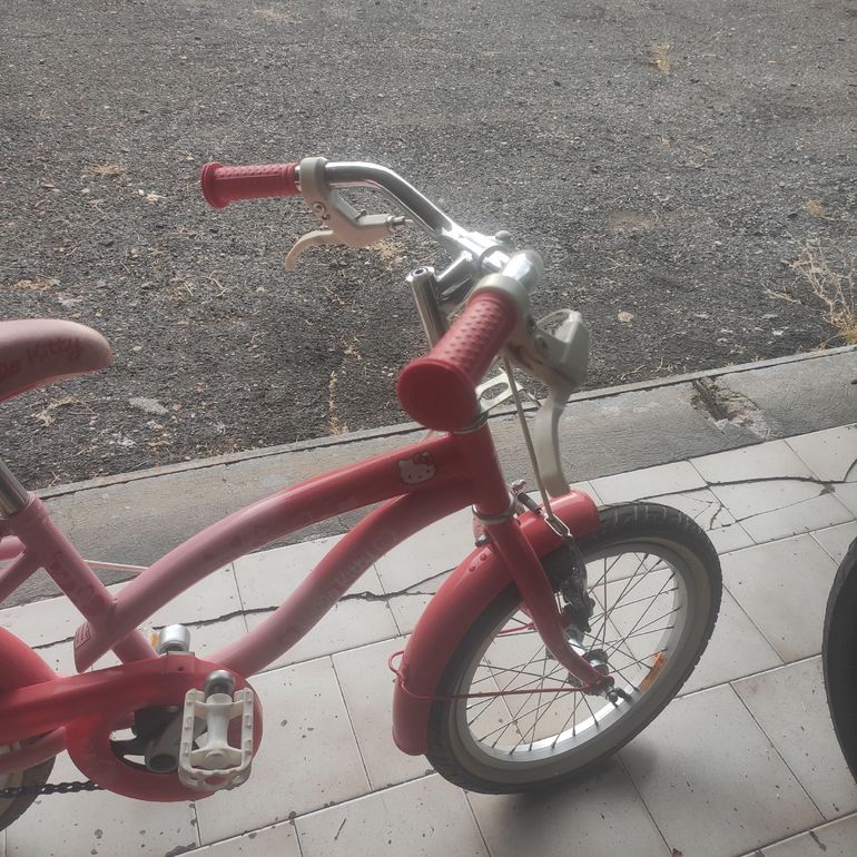 Used Hello kitty Custom Youth, White — image 4 of 4