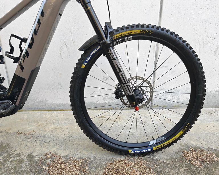 Używany Pivot Shuttle Am Pro 2025 2025 Mountainbike — zdjęcie 9 z 10