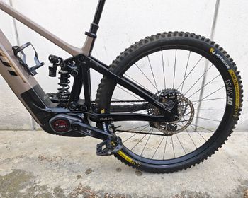 Używany Pivot Shuttle Am Pro 2025 2025 Mountainbike — zdjęcie 7 z 10