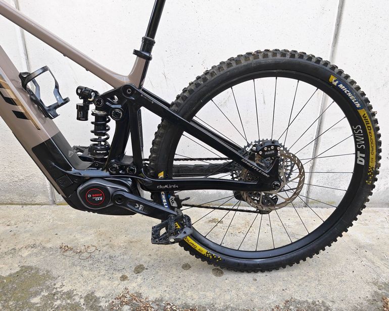 Używany Pivot Shuttle Am Pro 2025 2025 Mountainbike — zdjęcie 7 z 10