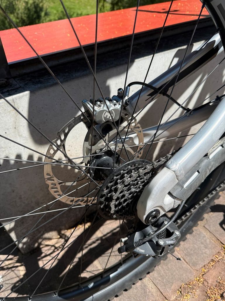Použité Propain Spindrift SRAM GX DH 2024 Mountainbike — obrázek 8 z 20