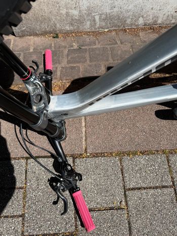 Použité Propain Spindrift SRAM GX DH 2024 Mountainbike — obrázek 19 z 20