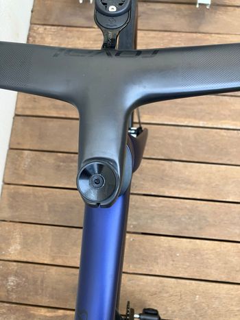 Used Specialized Tarmac Shimano Ultegra Di2 2024 Road & Gravel, Blue — image 12 of 12