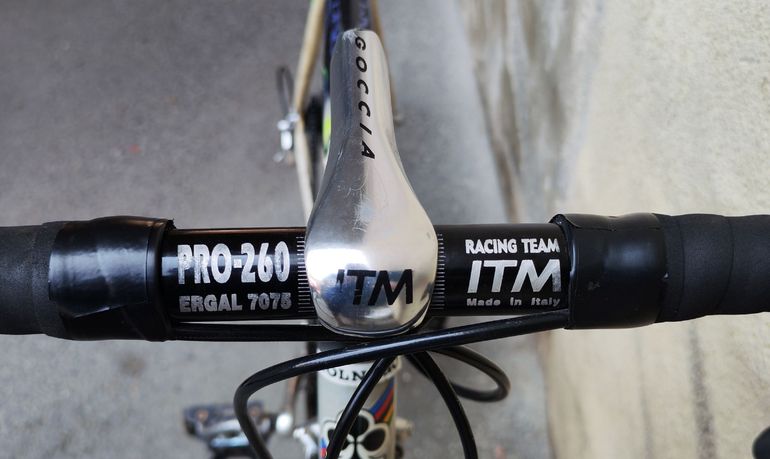 Used Colnago Dream Campagnolo Veloce 2000 Road & Gravel, Light Gray — image 9 of 11
