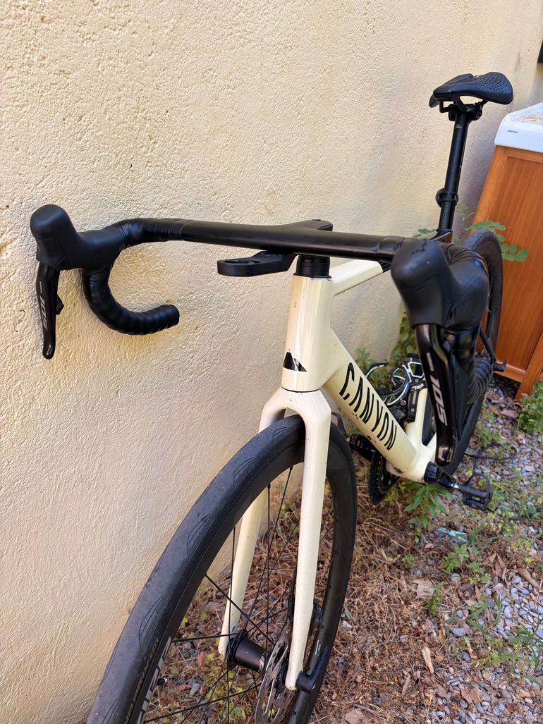 Used Canyon Ultimate CF SL 7 Di2 Aero 2024 2024 Road & Gravel, Black — image 10 of 12