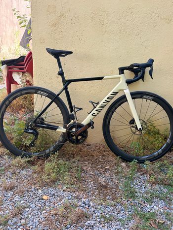 Used Canyon Ultimate CF SL 7 Di2 Aero 2024 2024 Road & Gravel