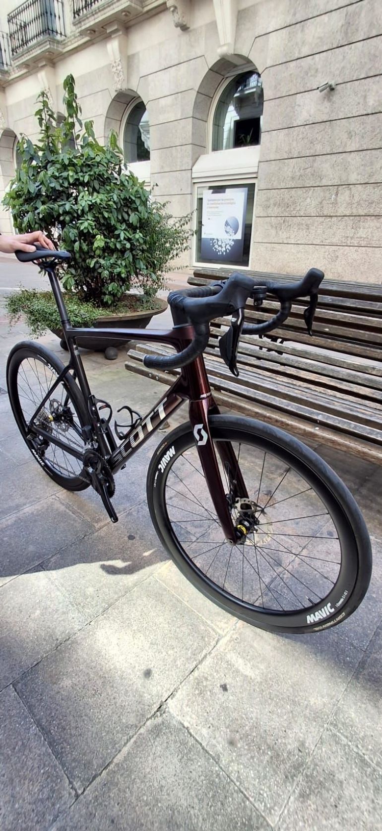 Used Scott Addict 30 2023 2023 Road & Gravel, Red — image 1 of 19