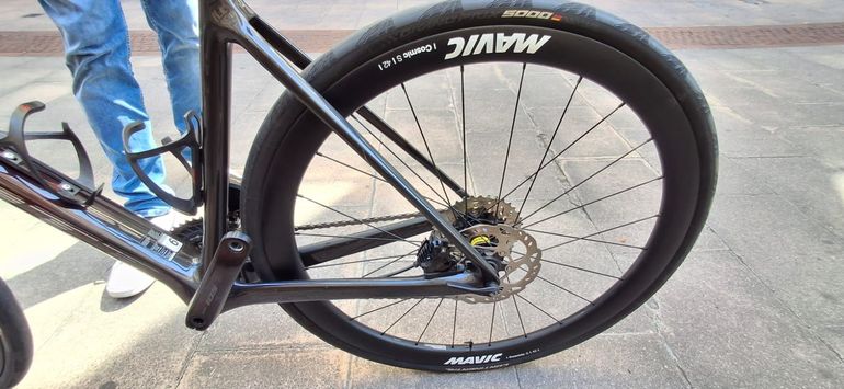 Used Scott Addict 30 2023 2023 Road & Gravel, Red — image 5 of 19