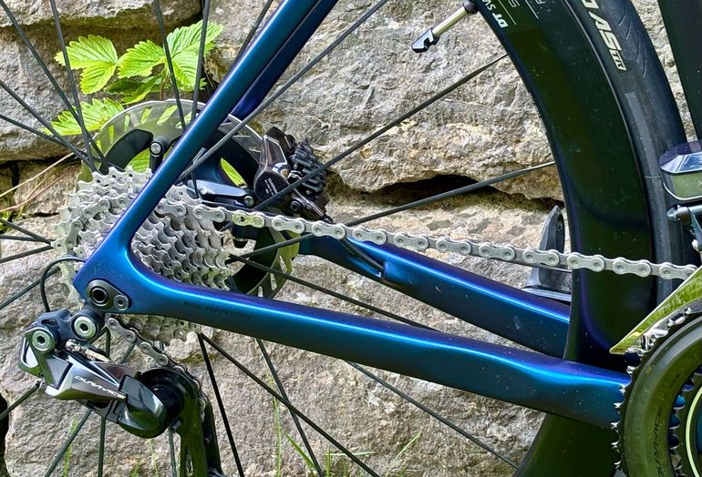 Used Basso Diamante Shimano Dura Ace Di2 2022 Road & Gravel, Blue — image 4 of 10