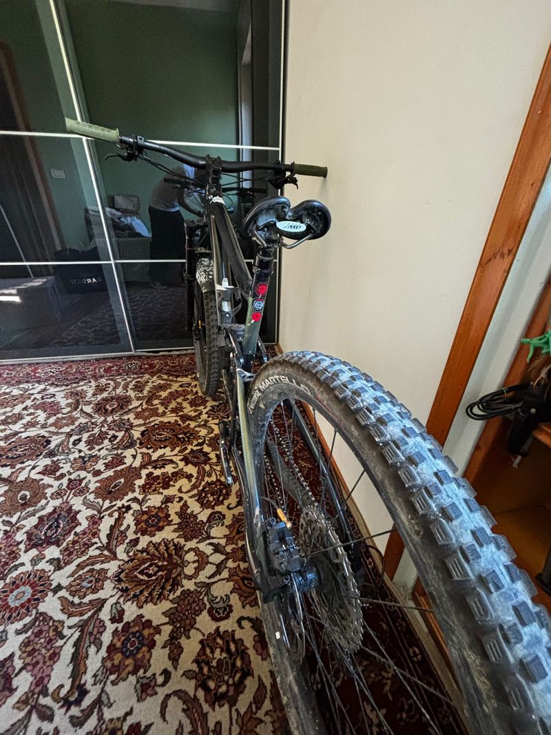 Gebrauchtes Giant Reign 29 2 2021 2021 Mountainbike, Schwarz, 29 — Bild 4 von 7