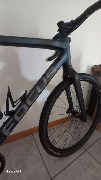 Used Focus Atlas Shimano GRX 2022 Road & Gravel, Light Gray — image 5 of 9