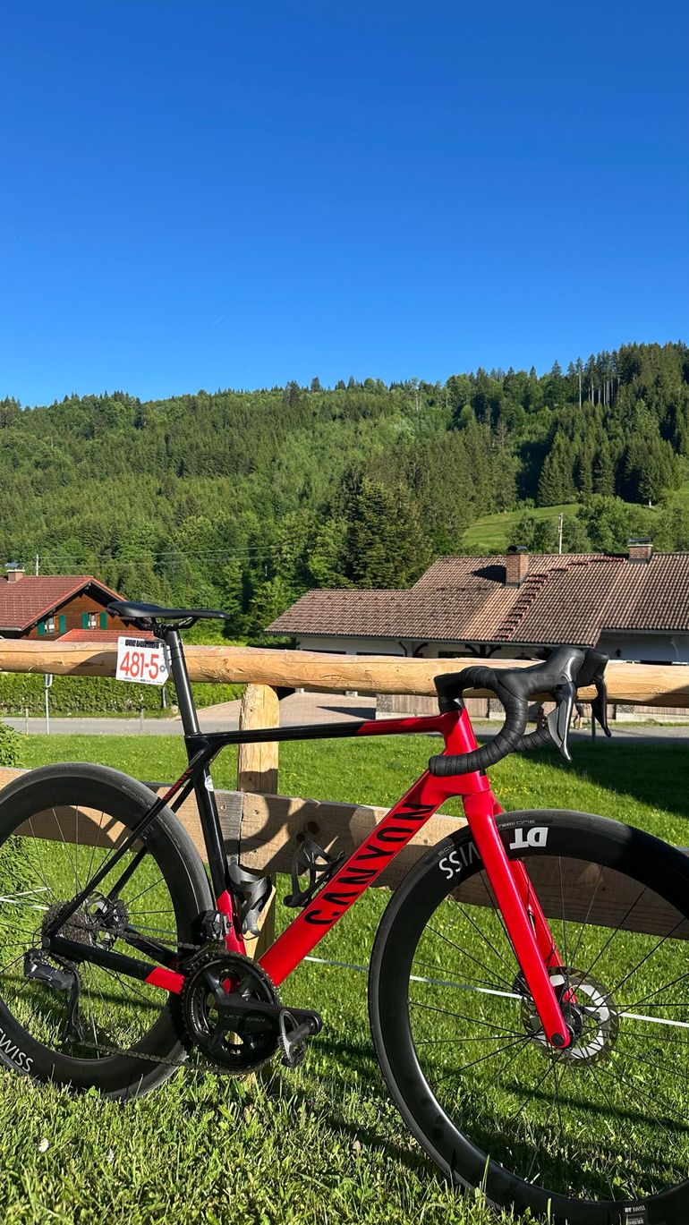 Použité Canyon Ultimate CF SL 8 Aero 2024 2024 Road & Gravel — obrázek 3 z 3