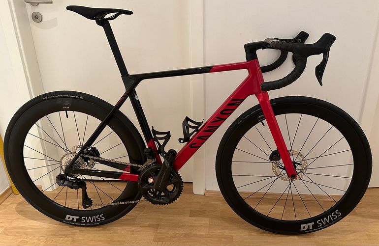 Použité Canyon Ultimate CF SL 8 Aero 2024 2024 Road & Gravel — obrázek 2 z 3