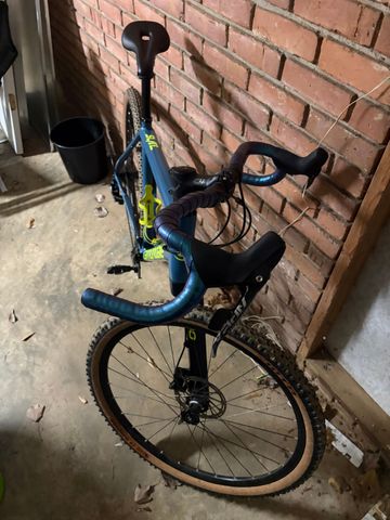 Used Cannondale Slate Apex 2017 2017 Road & Gravel, Blue — image 4 of 5