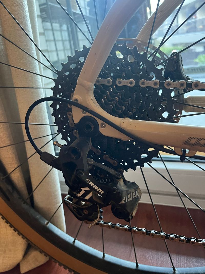 Käytetty Megamo KANSAS 2022 2022 Road & Gravel — kuva 6 / 7