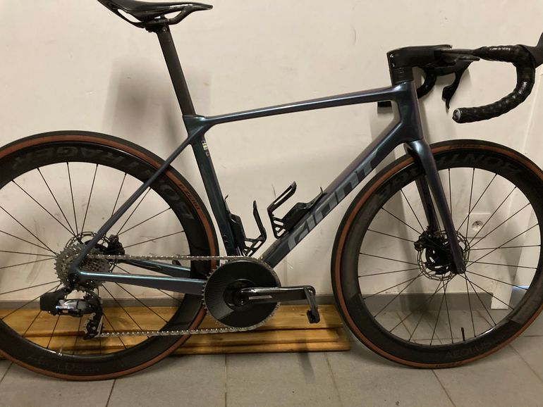 Used Giant TCR Advanced Pro 0 AXS 2025 2025 Road & Gravel, Blue — image 1 of 7