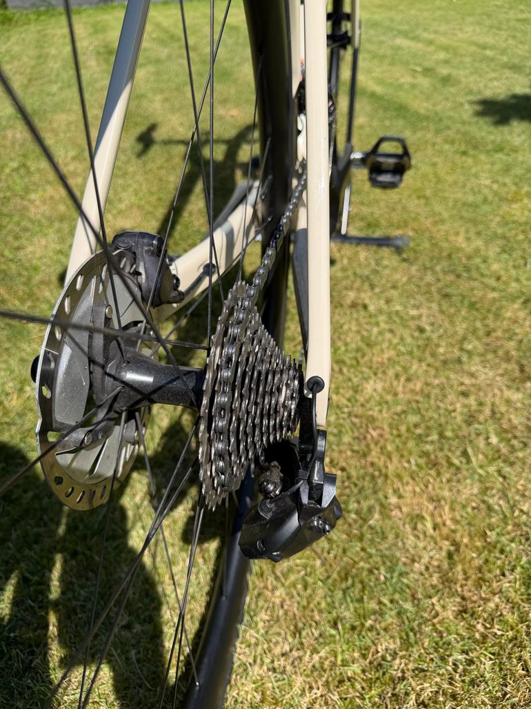 Used Canyon Endurace CF 8 Di2 2024 2024 Road & Gravel, Orange — image 3 of 10