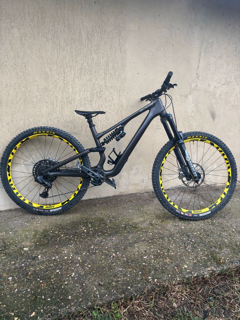 Used Specialized S-Works Stumpjumper 15 2026 2026 Mountainbike, Black, 29, 27.5 — image 2 of 9