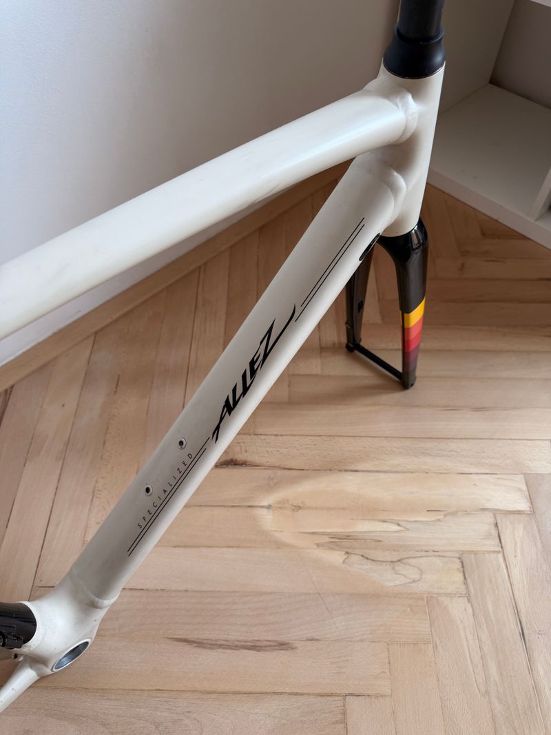 Używany Specialized Allez Sprint Disc Frameset 2020 Frameset 2020 Road & Gravel — zdjęcie 11 z 12