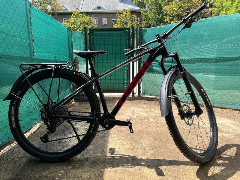 Used Trek X-Caliber 9 2023 2023 Mountainbike, Black, 27.5, 29 — image 1 of 4