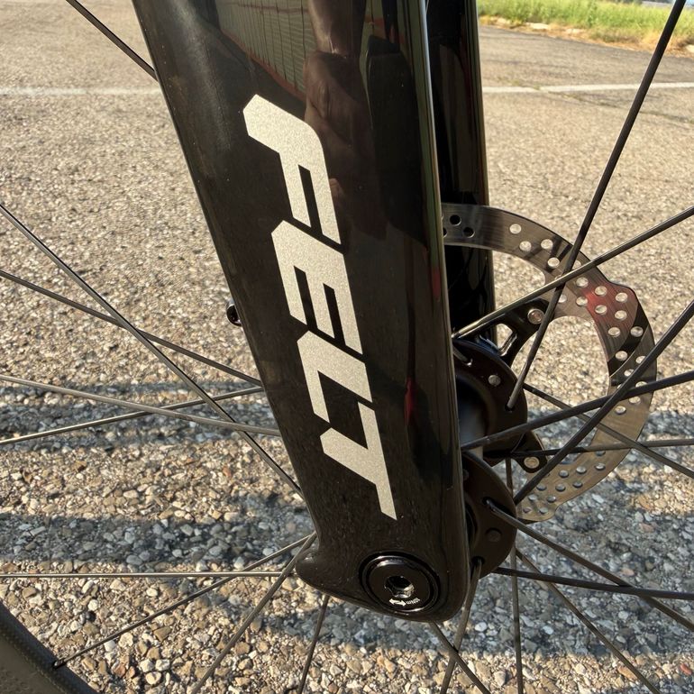 Used Felt Ia Shimano Ultegra 2023 Road & Gravel, Light Gray — image 11 of 38
