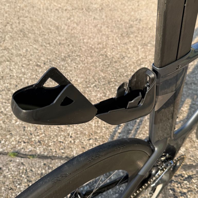 Used Felt Ia Shimano Ultegra 2023 Road & Gravel, Light Gray — image 24 of 38