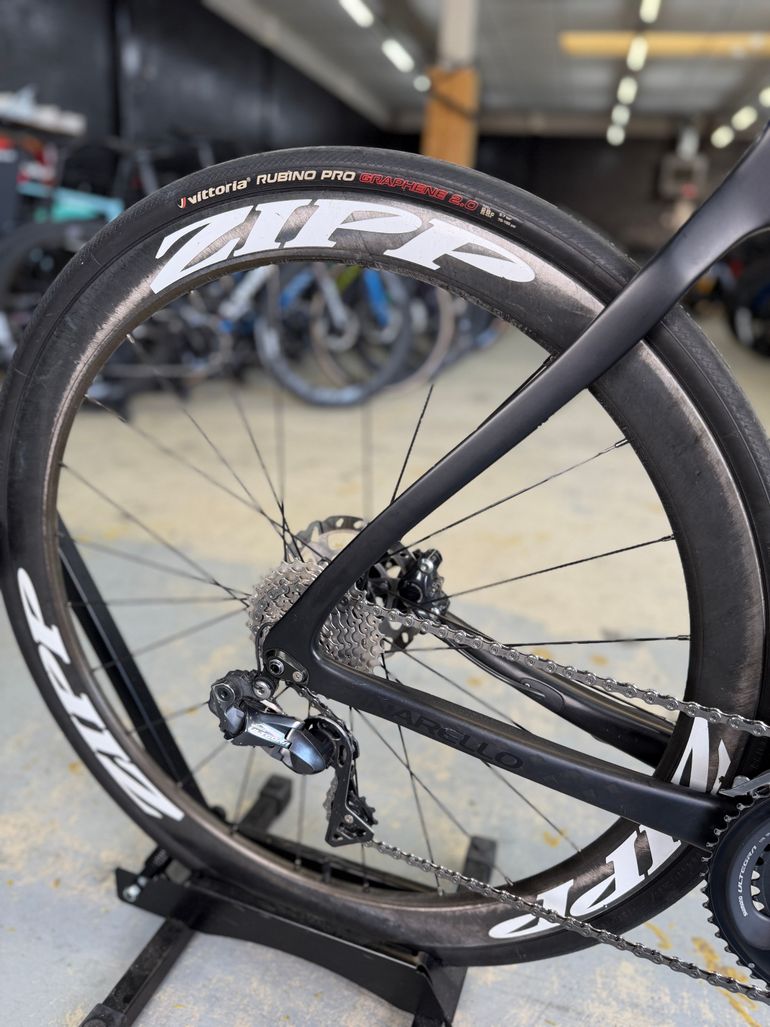 Used Pinarello Prince Disk Ultegra Di2 Bike 2020 2020 Road & Gravel, Black — image 8 of 22