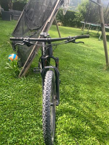 Used Trek X-Caliber 9 2023 2023 Mountainbike, Black, 27.5, 29 — image 3 of 5