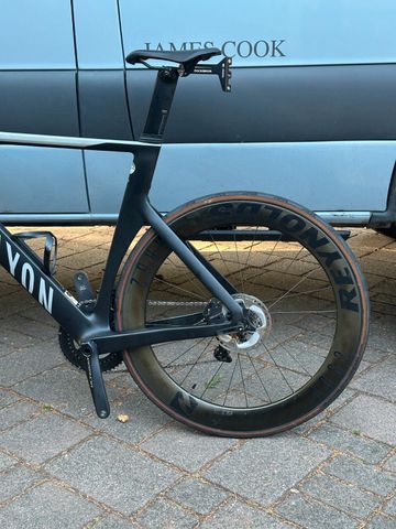 Gebrauchtes Canyon Aeroad CF SL 8 Disc 2022 2022 Road & Gravel, Schwarz — Bild 9 von 14