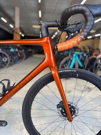 Used Giant TCR Advanced Pro Disc 0 AX 2022 2022 Road & Gravel, Orange — image 6 of 24